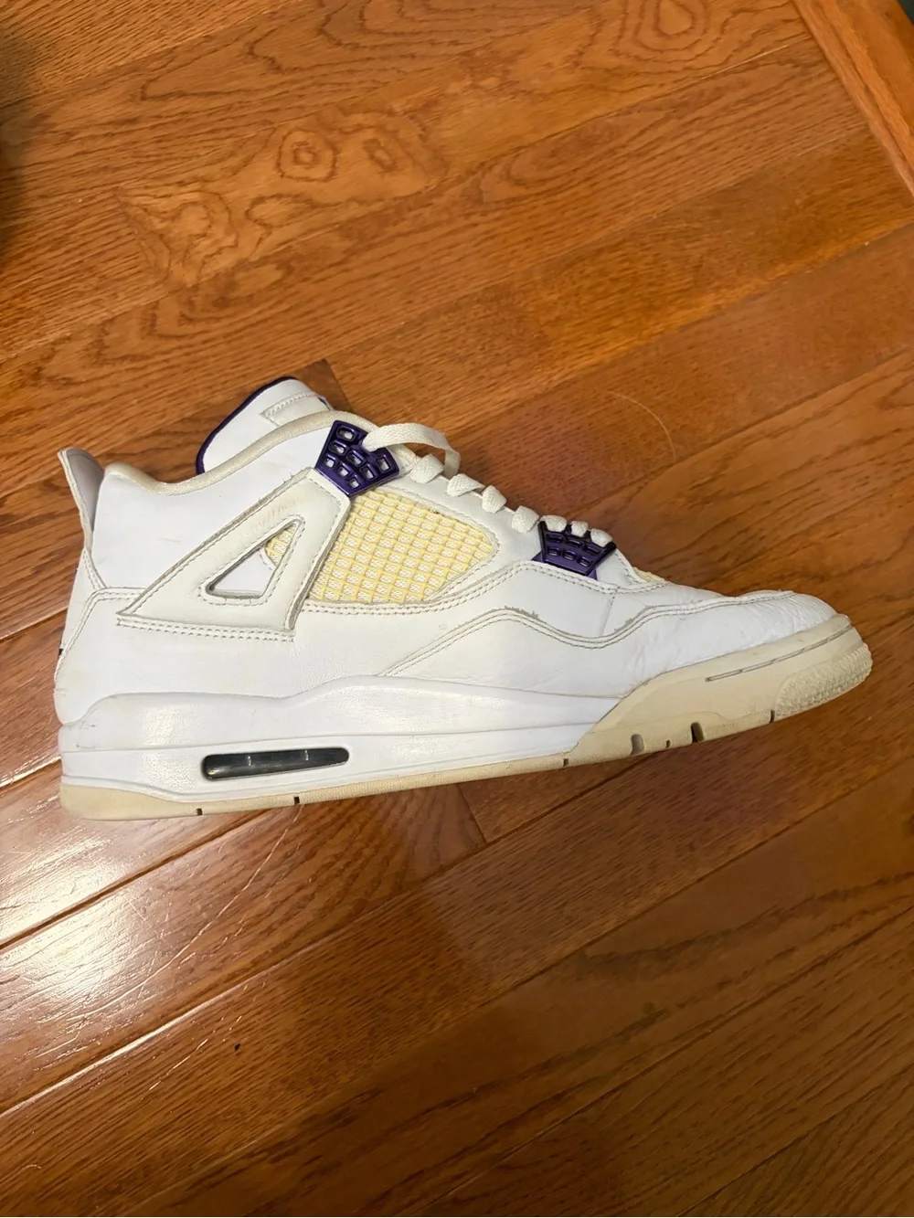Jordan men’s White and Purple Sneakers